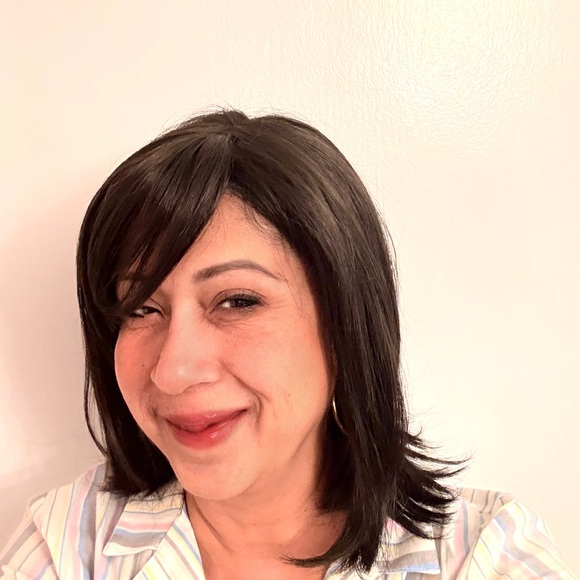 Wig - Jon Renau Emilia Chic Women’s wig - Picture 6 of 15